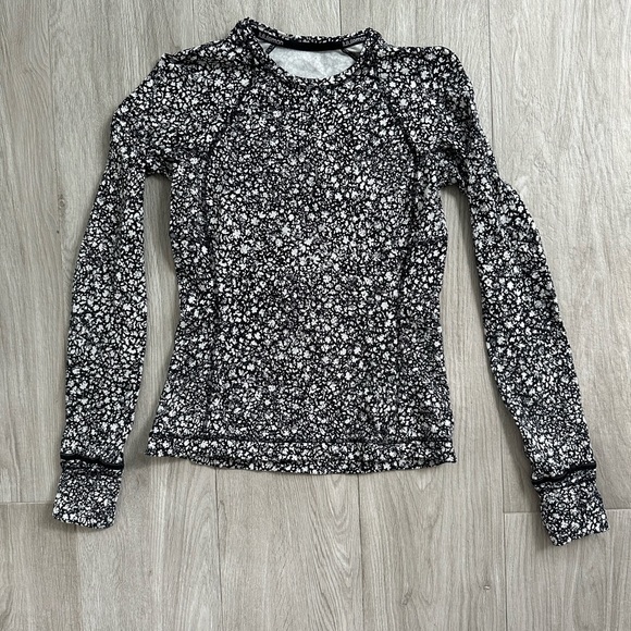 Lululemon it’s rulu run long sleeve shirt size 4 - Picture 5 of 5